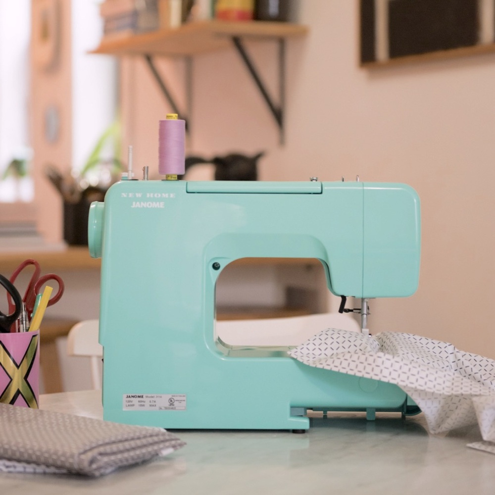 Janome Arctic Crystal Easy-to-Use Sewing Machine